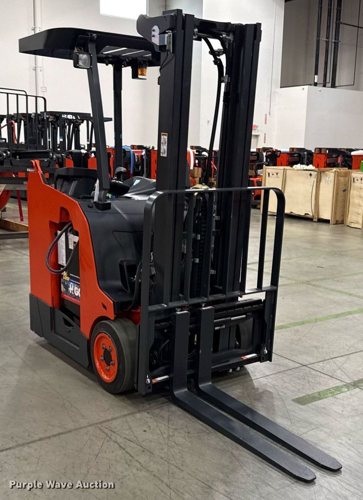 image for item ND9885 2023 Linde E18S forklift