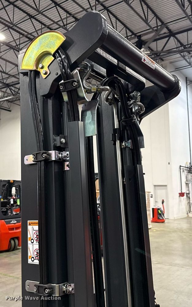 image for item ND9891 2023 Linde E18S forklift