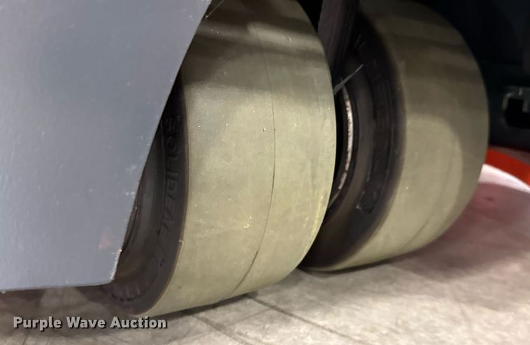 image for item ND9893 2023 Linde E18S forklift