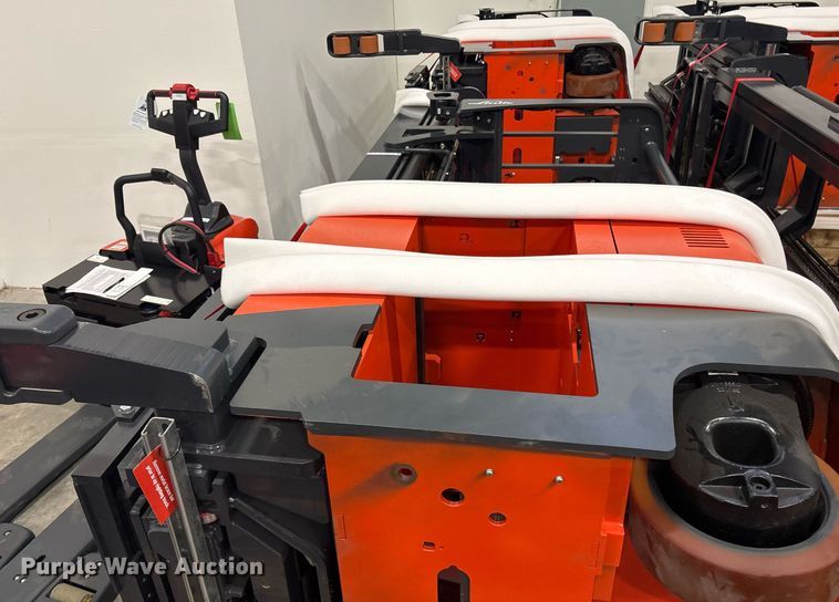 image for item ND9895 2023 Linde R17SX reach truck