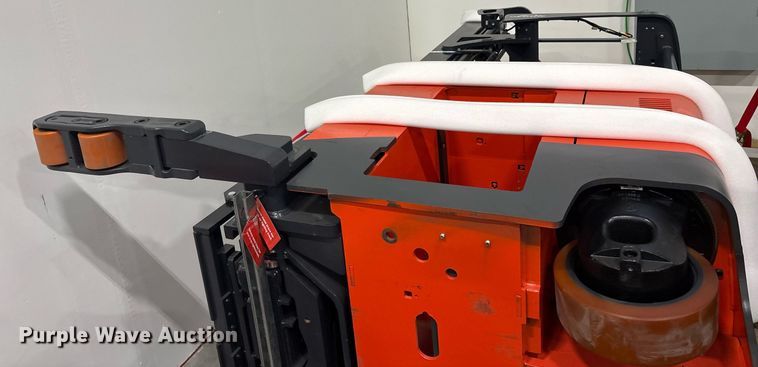 image for item ND9896 2023 Linde R17SX reach truck