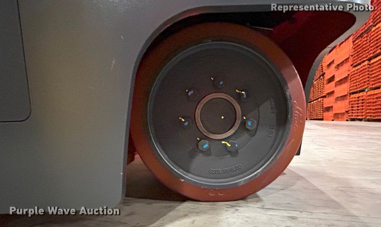 image for item ND9899 2023 Linde R17SX reach truck