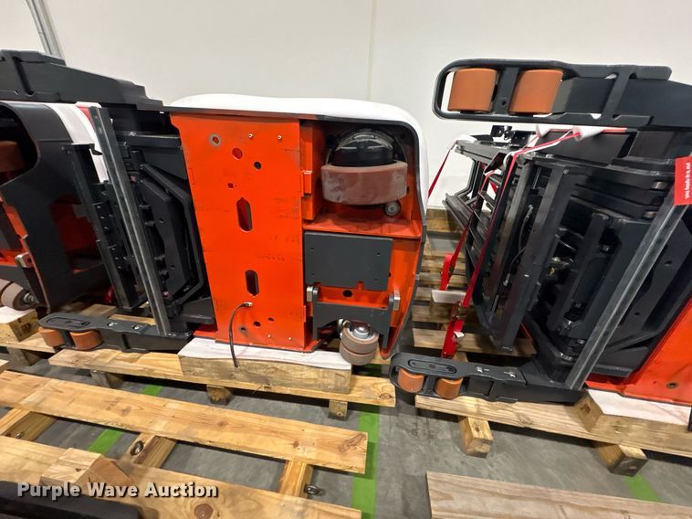 image for item ND9901 2023 Linde R17SX reach truck