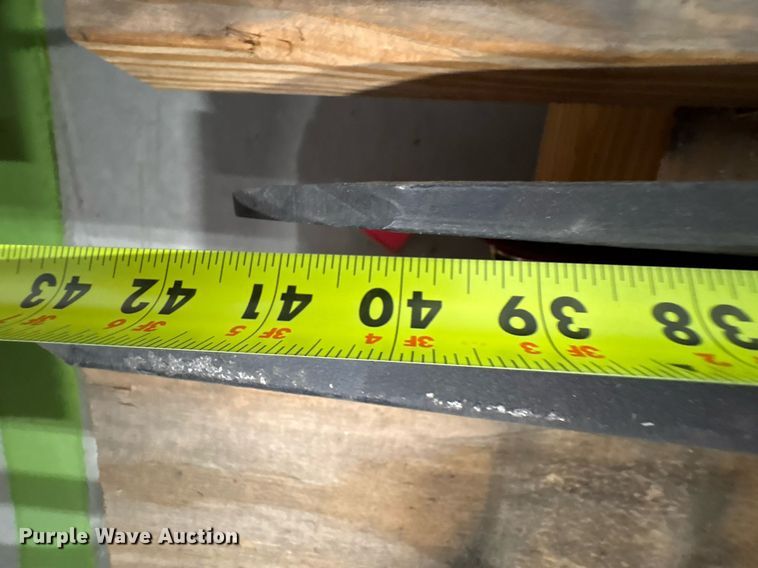 image for item ND9902 2023 Linde R17SX reach truck