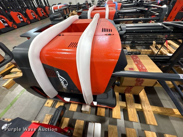 image for item ND9904 2023 Linde R17SX reach truck