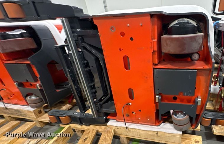 image for item ND9904 2023 Linde R17SX reach truck