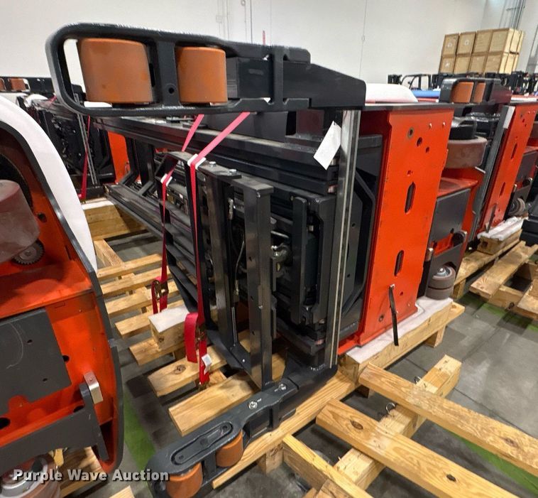 image for item ND9904 2023 Linde R17SX reach truck