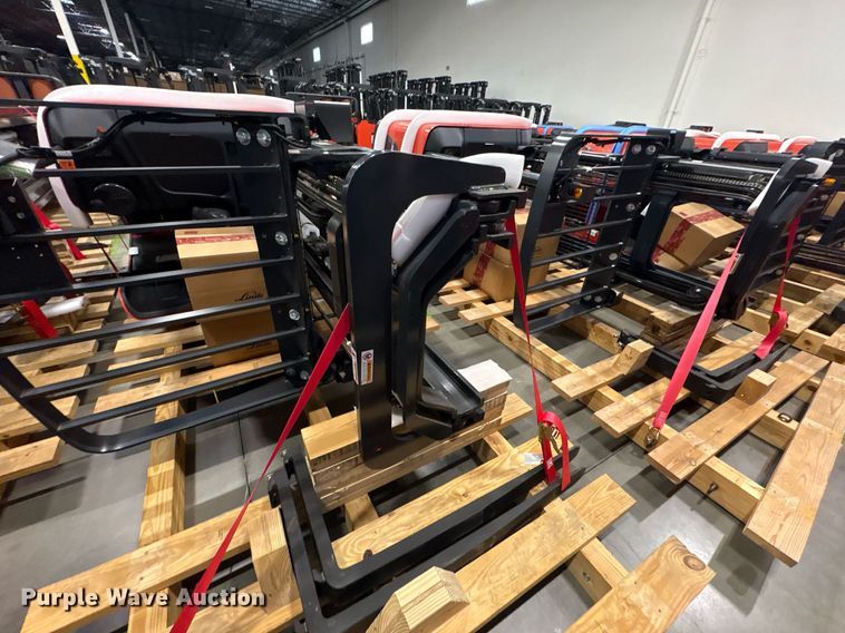 image for item ND9904 2023 Linde R17SX reach truck