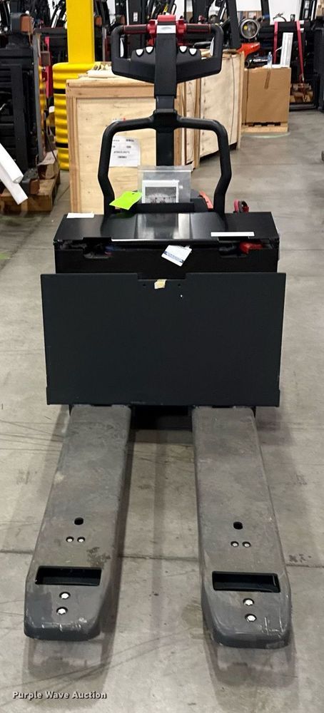 image for item ND9909 2023 Linde EWR30 pallet jack