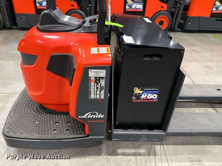 image for item ND9909 2023 Linde EWR30 pallet jack