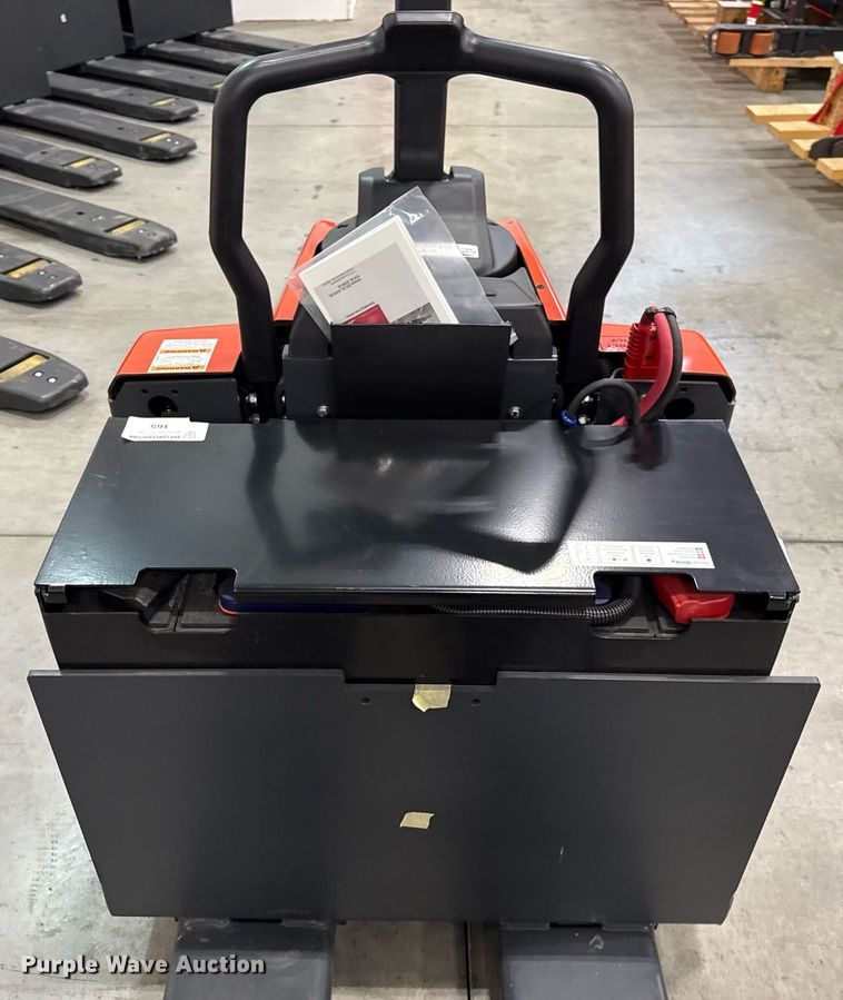 image for item ND9911 2023 Linde EWR30 pallet jack