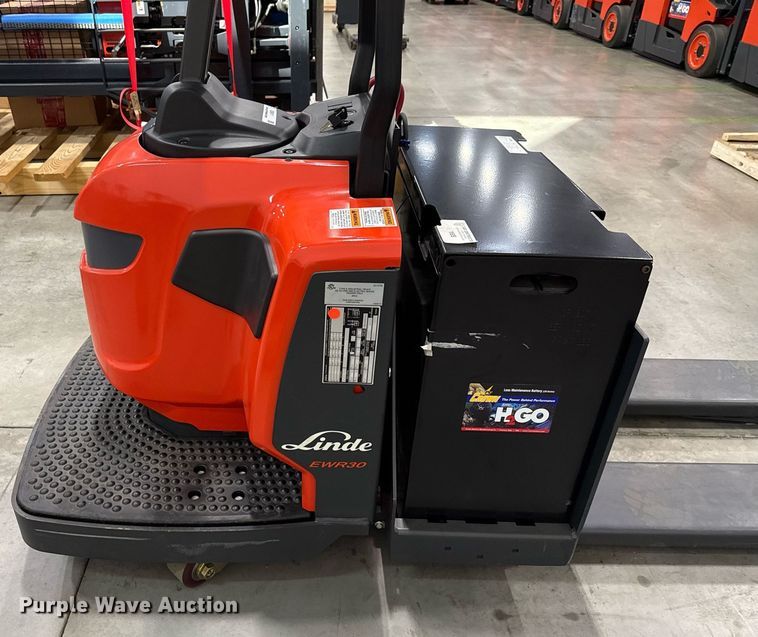 image for item ND9911 2023 Linde EWR30 pallet jack