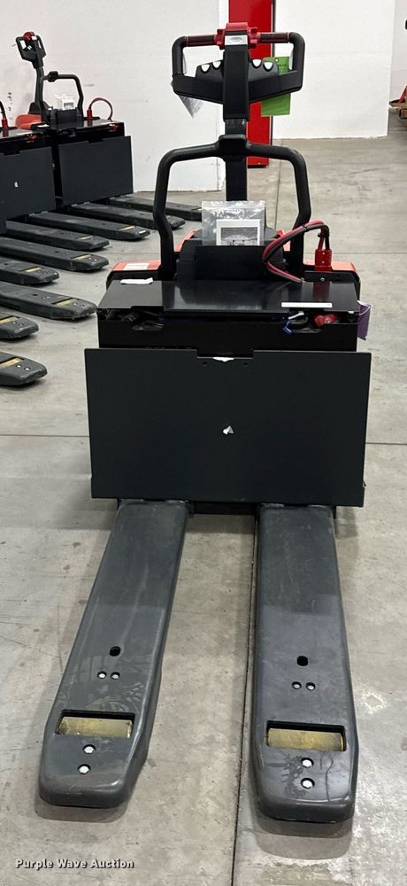 image for item ND9912 2023 Linde EWR30 pallet jack