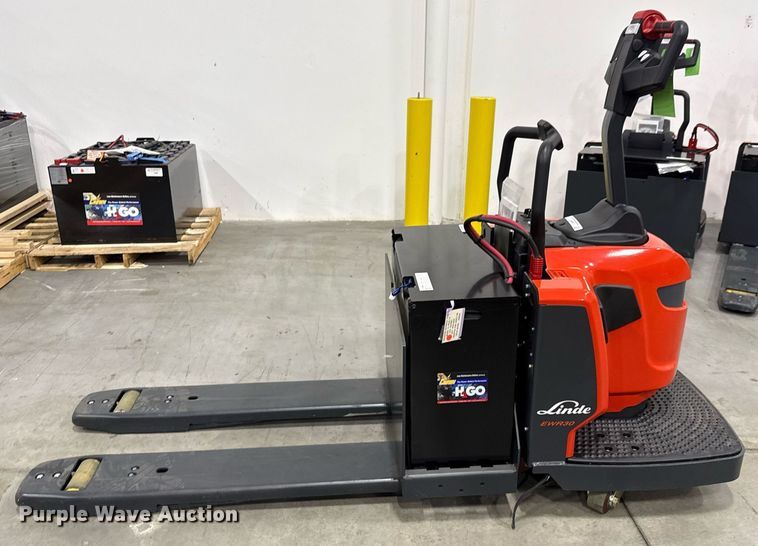 image for item ND9912 2023 Linde EWR30 pallet jack