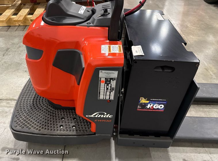 image for item ND9912 2023 Linde EWR30 pallet jack