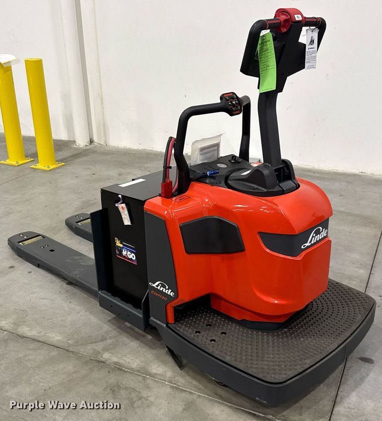 image for item ND9914 2023 Linde EWR30 pallet jack