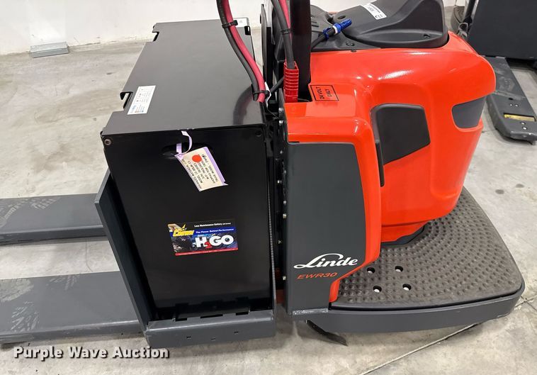 image for item ND9914 2023 Linde EWR30 pallet jack