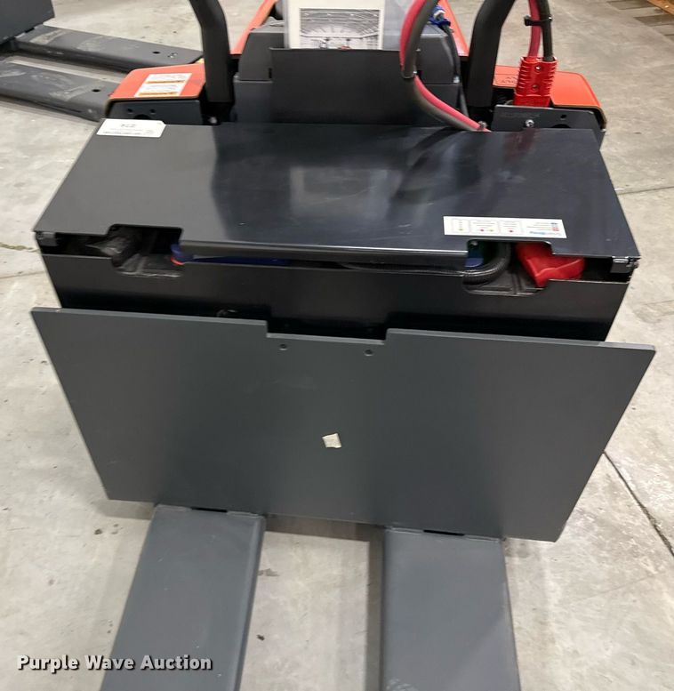 image for item ND9914 2023 Linde EWR30 pallet jack