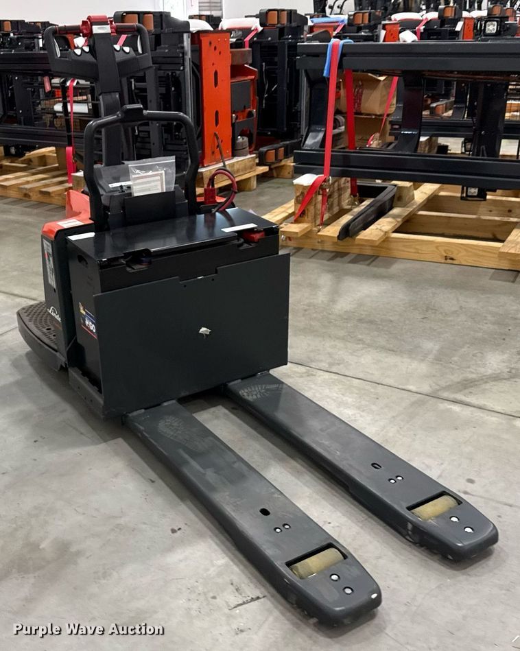 image for item ND9915 2023 Linde EWR30 pallet jack