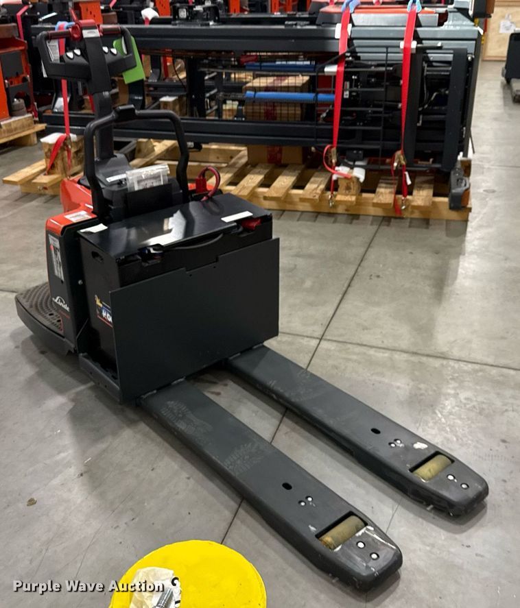 image for item ND9916 2023 Linde EWR30 pallet jack