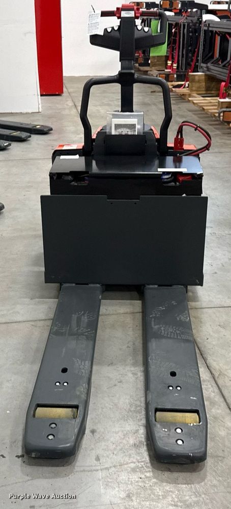 image for item ND9917 2023 Linde EWR30 pallet jack