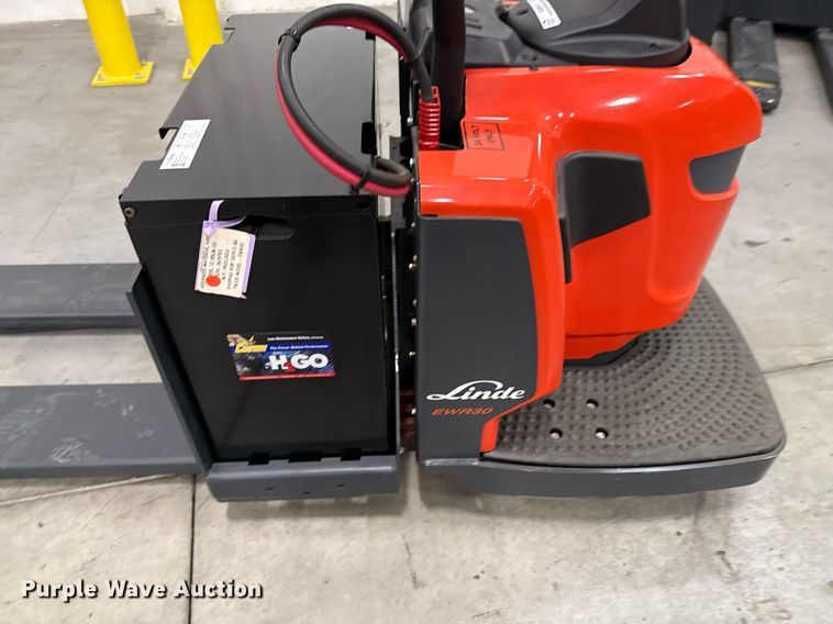 image for item ND9917 2023 Linde EWR30 pallet jack