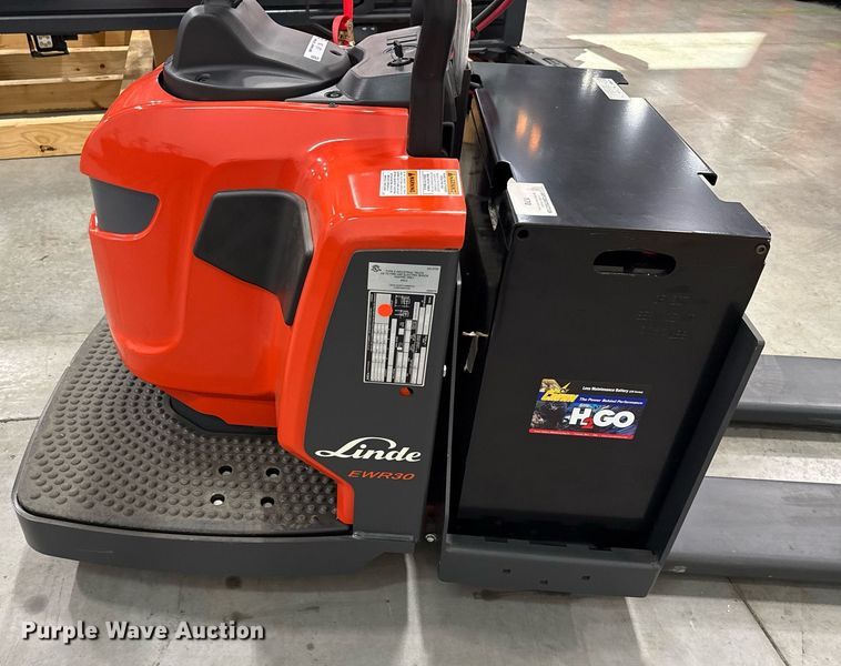 image for item ND9917 2023 Linde EWR30 pallet jack