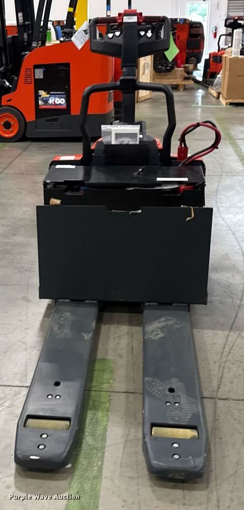 image for item ND9918 2023 Linde EWR30 pallet jack