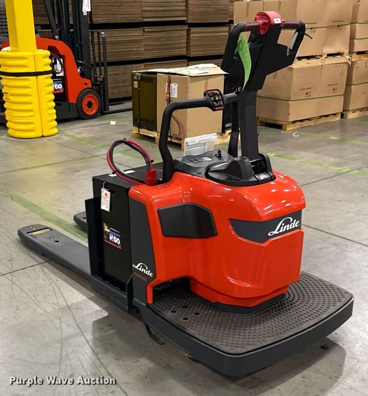 image for item ND9918 2023 Linde EWR30 pallet jack