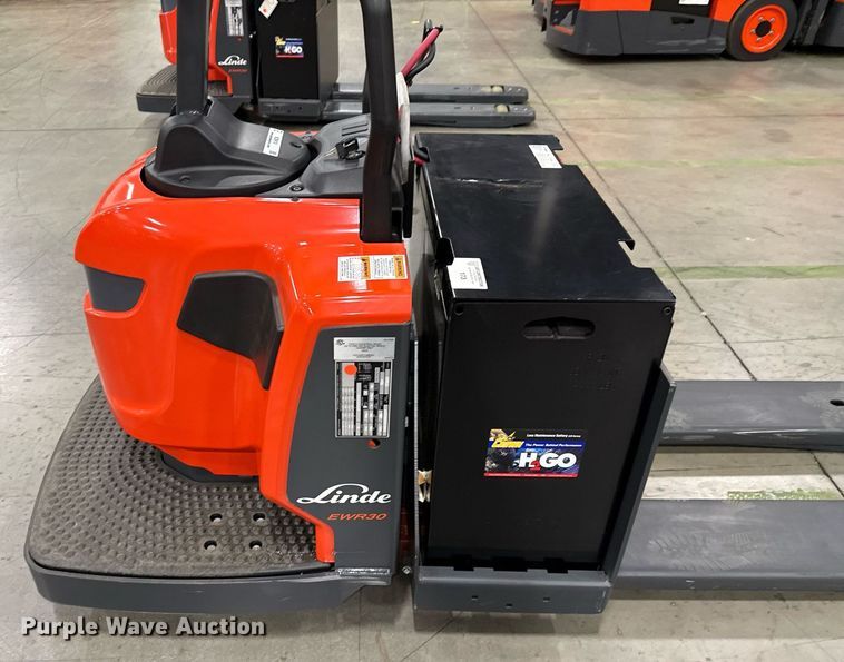image for item ND9918 2023 Linde EWR30 pallet jack