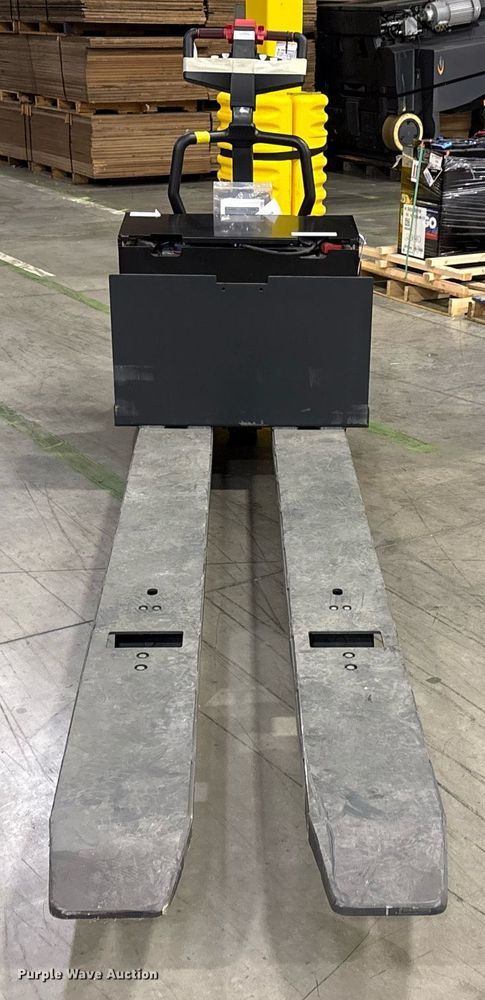 image for item ND9920 2023 Linde EWR40 pallet jack