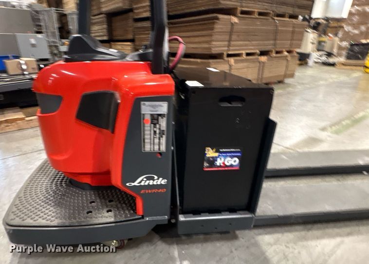 image for item ND9928 2023 Linde EWR40 pallet jack
