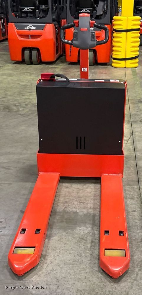 image for item ND9930 2022 Linde MT20 pallet jack