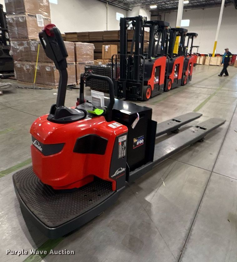 image for item ND9933 2023 Linde EWR40 pallet jack