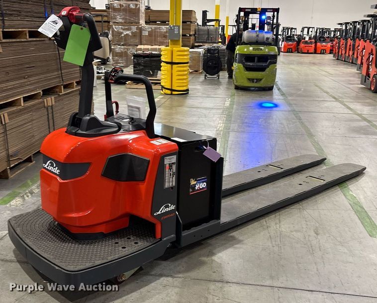 image for item ND9935 2023 Linde EWR40 pallet jack