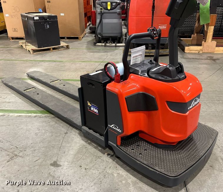 image for item ND9935 2023 Linde EWR40 pallet jack