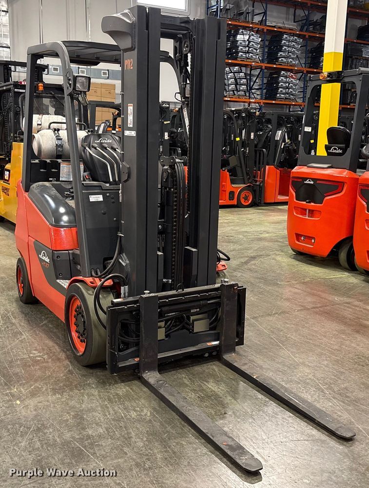 image for item ND9938 2023 Linde HT27CT forklift