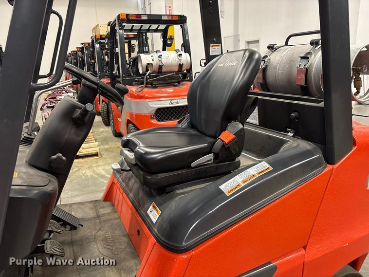 image for item ND9938 2023 Linde HT27CT forklift