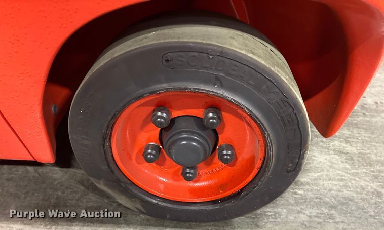 image for item ND9938 2023 Linde HT27CT forklift