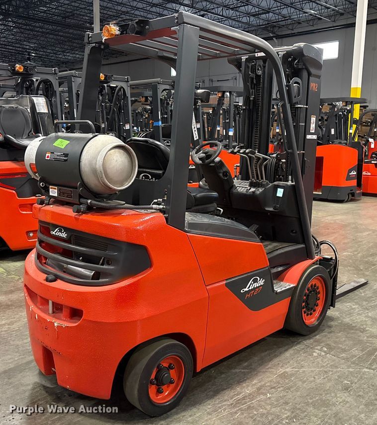 image for item ND9939 2023 Linde HT27CT forklift
