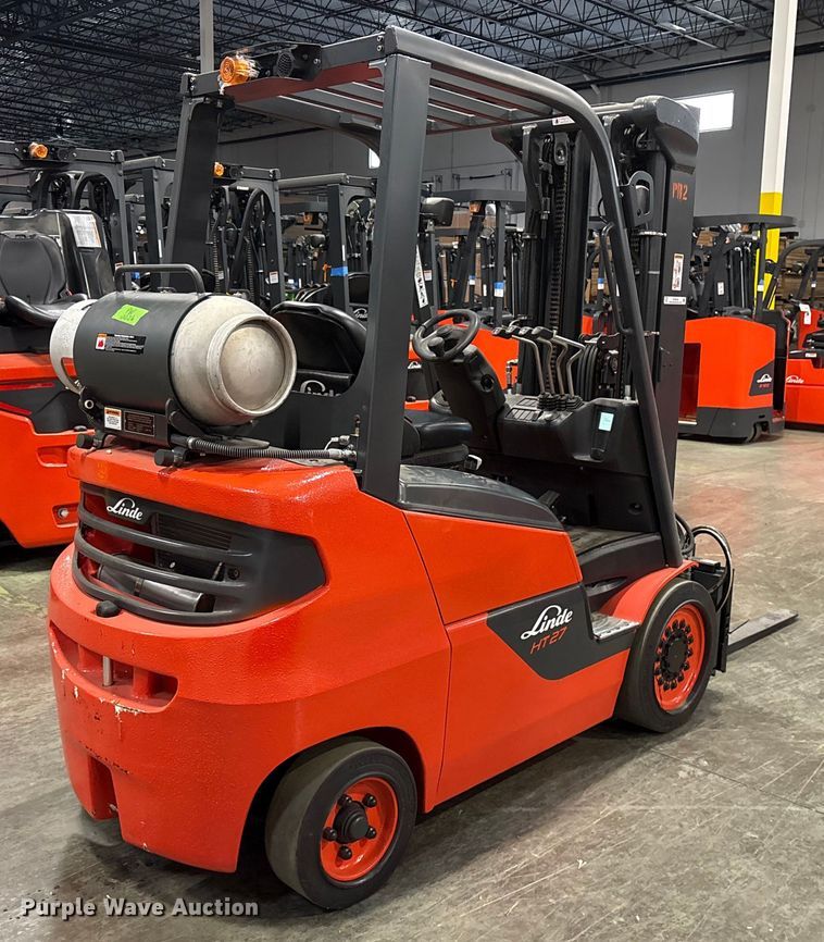 image for item ND9940 2023 Linde HT27CT forklift