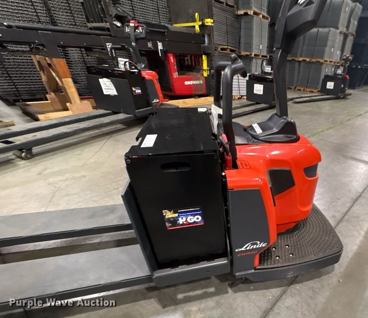 image for item ND9945 2023 Linde EWR40 pallet jack
