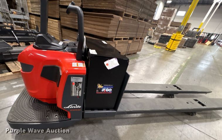image for item ND9945 2023 Linde EWR40 pallet jack