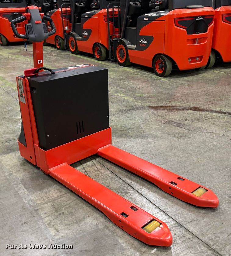 image for item ND9946 2023 Linde MT20 pallet jack