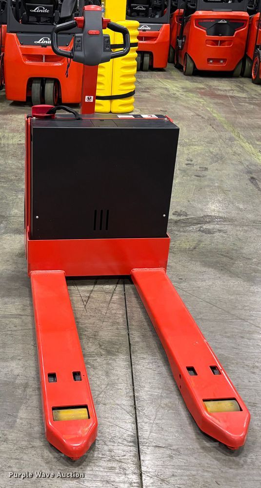 image for item ND9947 2023 Linde MT20 pallet jack