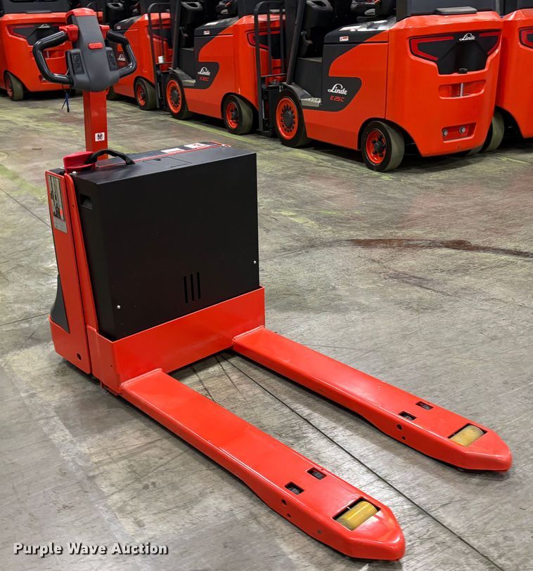 image for item ND9948 2023 Linde MT20 pallet jack