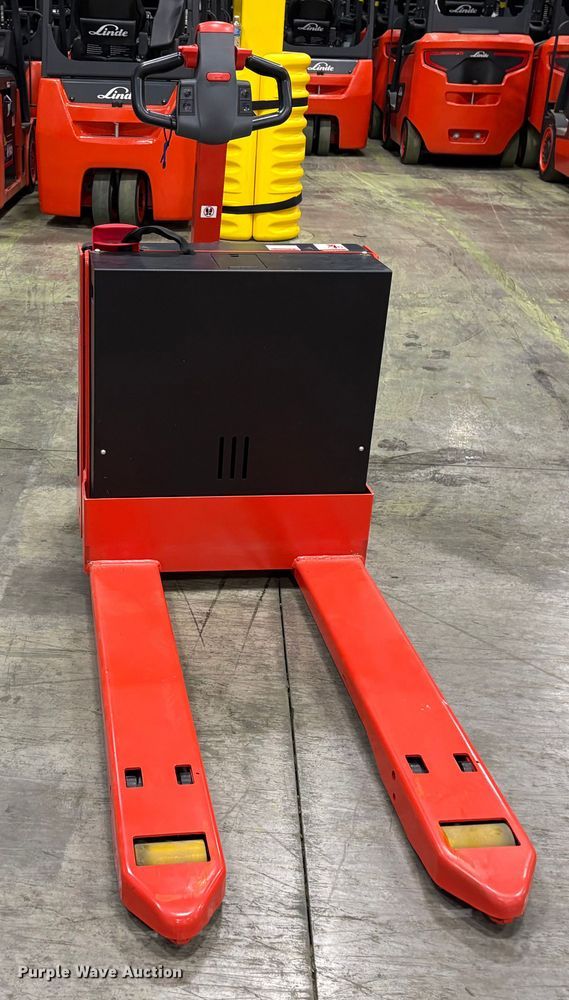 image for item ND9949 2023 Linde MT20 pallet jack