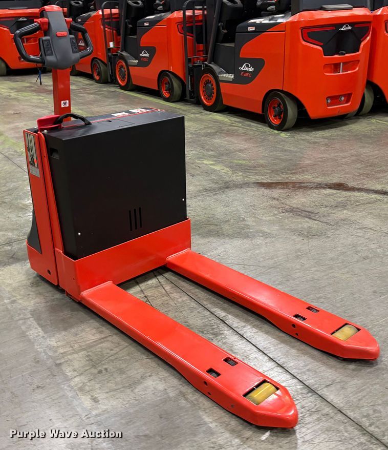 image for item ND9949 2023 Linde MT20 pallet jack