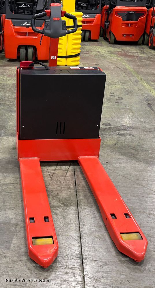 image for item ND9951 2023 Linde MT20 pallet jack