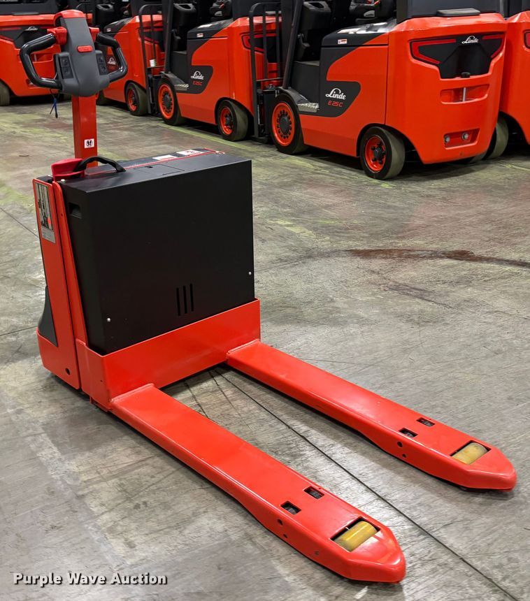 image for item ND9951 2023 Linde MT20 pallet jack